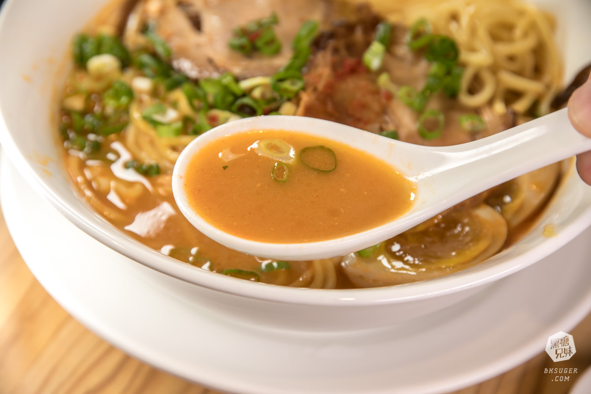 高雄拉麵宵夜|赤麵廠新崛江店 冬季限量東京櫻花蝦拉麵上桌|平時的宵夜口袋名單店 - 第33張圖 高雄拉麵宵夜|赤麵廠新崛江店 冬季限量東京櫻花蝦拉麵上桌|平時的宵夜口袋名單店