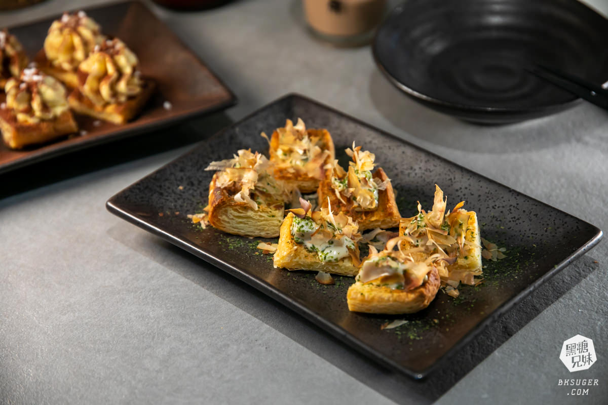 高雄插座咖啡廳|壹酒酒|AM是咖啡、PM就賣酒的水泥灰調咖啡酒吧空間|後火車站酒吧 - 第29張圖 高雄插座咖啡廳|壹酒酒|AM是咖啡、PM就賣酒的水泥灰調咖啡酒吧空間|後火車站酒吧