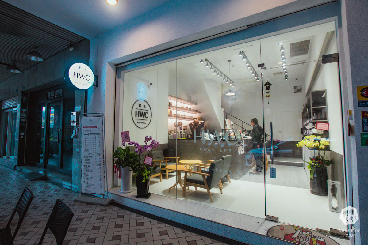 北高雄插座咖啡廳|黑沃咖啡-高雄巨蛋店|平價的冠軍咖啡香|北高雄可包場咖啡廳 - 第4張圖 北高雄插座咖啡廳|黑沃咖啡-高雄巨蛋店|平價的冠軍咖啡香|北高雄可包場咖啡廳