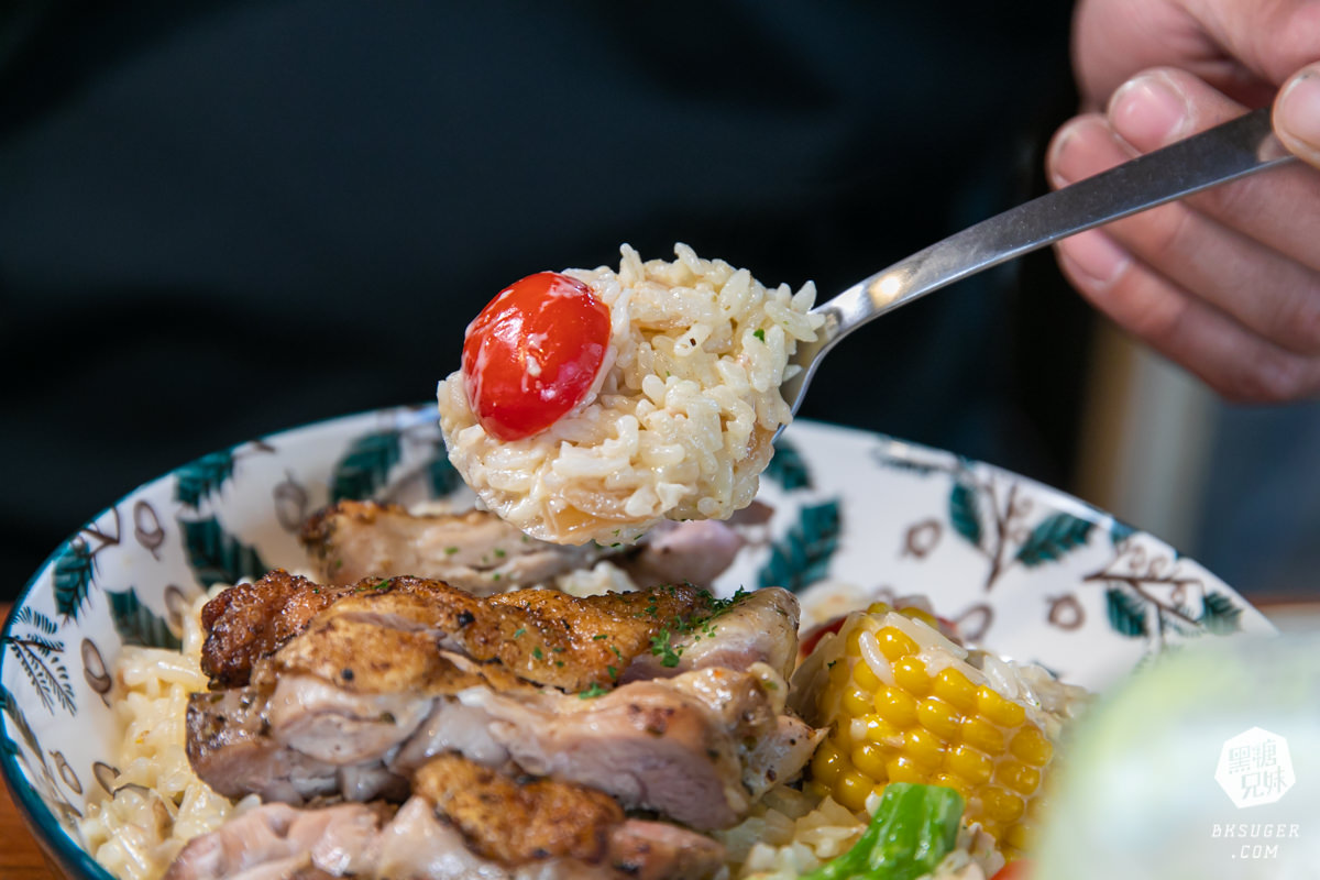 新崛江義大利麵推薦-小義樓｜實惠的自選搭配義大利麵｜義式湯麵、無敵雞翅經典品嚐