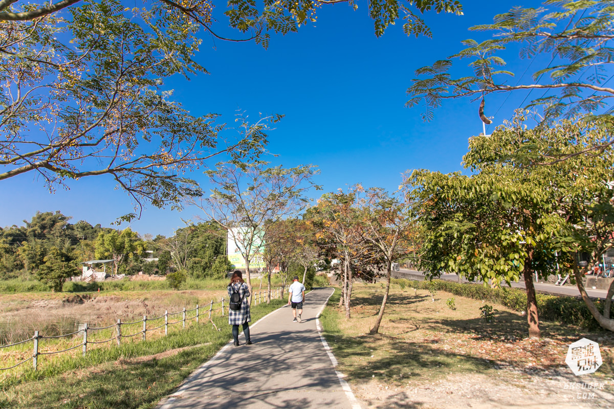 高雄景觀餐廳推薦|沃野山丘Oh Yeah Villa.|阿公店水庫湖邊散步、高雄親子餐廳包場 - 第3張圖 高雄景觀餐廳推薦|沃野山丘Oh Yeah Villa.|阿公店水庫湖邊散步、高雄親子餐廳包場