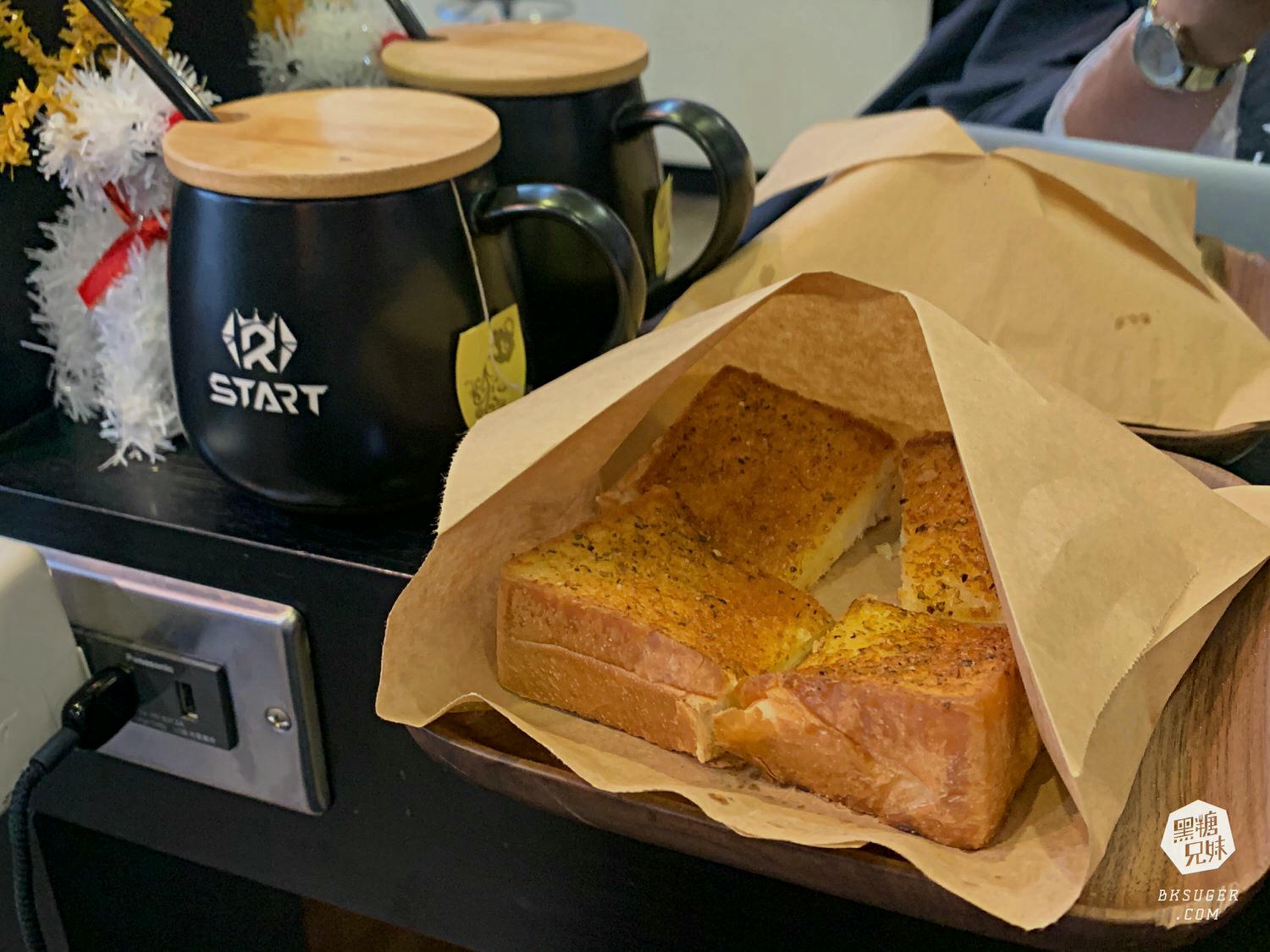 2021日韓染燙推薦『耳圈染』|重啟沙龍設計師達菲Duffy|耳圈染、雲朵燙高雄染燙髮推薦 - 第18張圖 2021日韓染燙推薦『耳圈染』|重啟沙龍設計師達菲Duffy|耳圈染、雲朵燙高雄染燙髮推薦