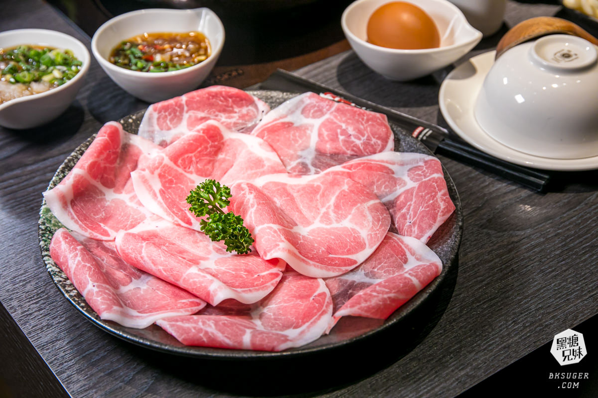 北高雄火鍋 舞古賀鍋物專門店 |超級好料的肉品海鮮雙料俱佳鍋物推薦|家庭火鍋聚餐首選餐廳| - 黑糖兄妹食樂主義