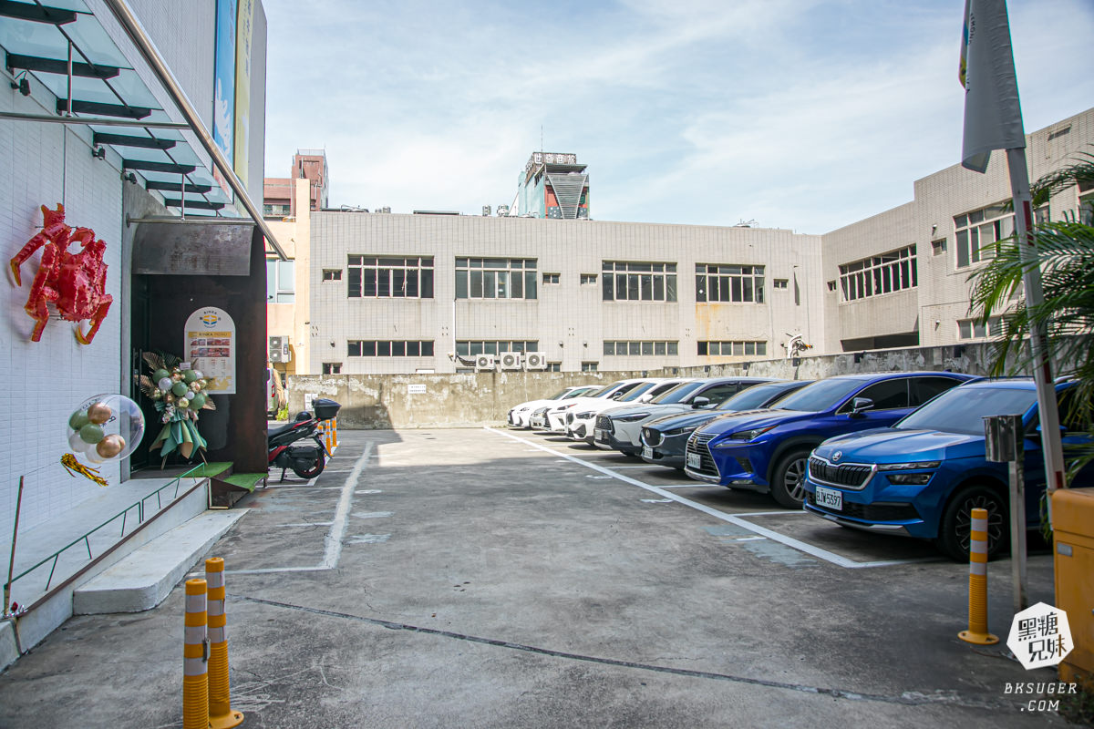 梨花A5和牛放題|高雄帝王蟹吃到飽火鍋-多種日本A5和牛、帝王蟹松葉蟹任你吃|秘制蝦皇湯頭大推 - 第3張圖 梨花A5和牛放題|高雄帝王蟹吃到飽火鍋-多種日本A5和牛、帝王蟹松葉蟹任你吃|秘制蝦皇湯頭大推