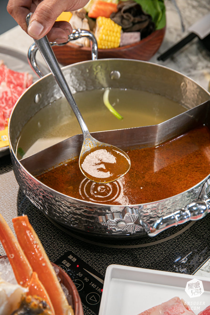 梨花A5和牛放題|高雄帝王蟹吃到飽火鍋-多種日本A5和牛、帝王蟹松葉蟹任你吃|秘制蝦皇湯頭大推 - 第25張圖 梨花A5和牛放題|高雄帝王蟹吃到飽火鍋-多種日本A5和牛、帝王蟹松葉蟹任你吃|秘制蝦皇湯頭大推