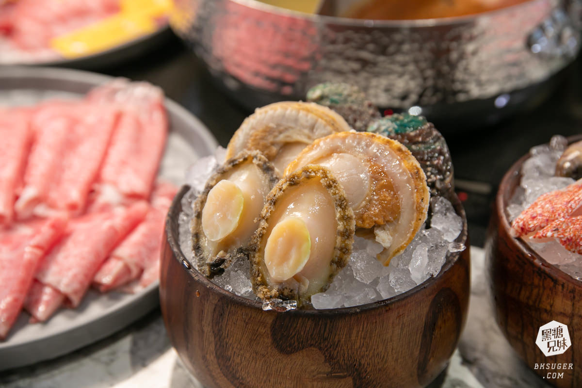 梨花A5和牛放題|高雄帝王蟹吃到飽火鍋-多種日本A5和牛、帝王蟹松葉蟹任你吃|秘制蝦皇湯頭大推 - 第21張圖 梨花A5和牛放題|高雄帝王蟹吃到飽火鍋-多種日本A5和牛、帝王蟹松葉蟹任你吃|秘制蝦皇湯頭大推