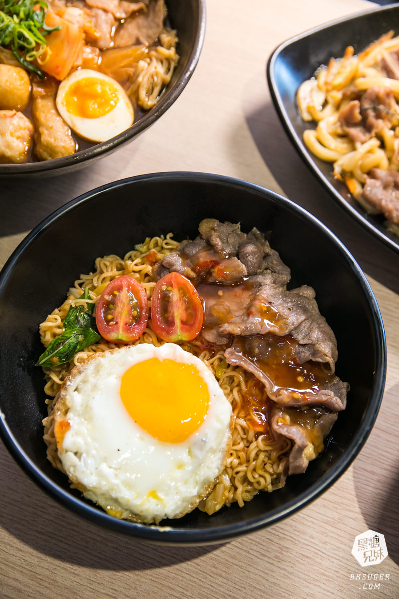 小港金府路美食|食扒穗小港店|超多款鐵板炒泡麵百元有找,有冷氣可吹的麻辣燙! - 第15張圖 小港金府路美食|食扒穗小港店|超多款鐵板炒泡麵百元有找,有冷氣可吹的麻辣燙!