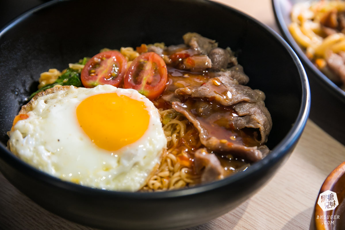 小港金府路美食|食扒穗小港店|超多款鐵板炒泡麵百元有找,有冷氣可吹的麻辣燙! - 第16張圖 小港金府路美食|食扒穗小港店|超多款鐵板炒泡麵百元有找,有冷氣可吹的麻辣燙!