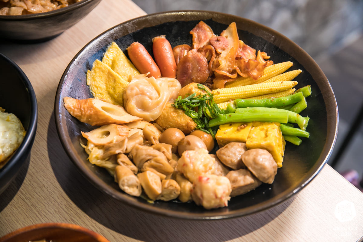 小港金府路美食|食扒穗小港店|超多款鐵板炒泡麵百元有找,有冷氣可吹的麻辣燙! - 第30張圖 小港金府路美食|食扒穗小港店|超多款鐵板炒泡麵百元有找,有冷氣可吹的麻辣燙!