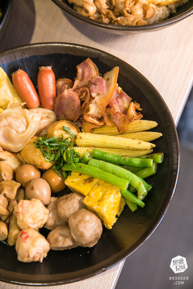 小港金府路美食|食扒穗小港店|超多款鐵板炒泡麵百元有找,有冷氣可吹的麻辣燙! - 第31張圖 小港金府路美食|食扒穗小港店|超多款鐵板炒泡麵百元有找,有冷氣可吹的麻辣燙!