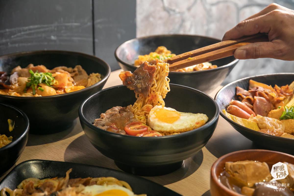 小港金府路美食|食扒穗小港店|超多款鐵板炒泡麵百元有找,有冷氣可吹的麻辣燙! - 第17張圖 小港金府路美食|食扒穗小港店|超多款鐵板炒泡麵百元有找,有冷氣可吹的麻辣燙!