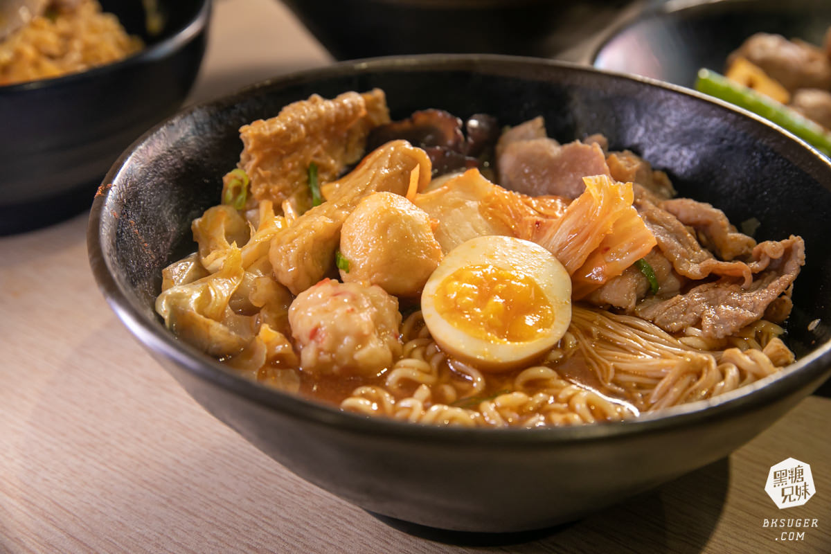 小港金府路美食|食扒穗小港店|超多款鐵板炒泡麵百元有找,有冷氣可吹的麻辣燙! - 第27張圖 小港金府路美食|食扒穗小港店|超多款鐵板炒泡麵百元有找,有冷氣可吹的麻辣燙!