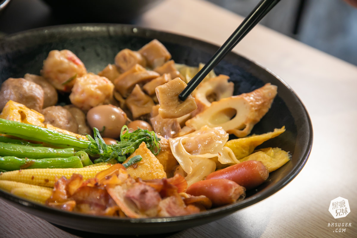 小港金府路美食|食扒穗小港店|超多款鐵板炒泡麵百元有找,有冷氣可吹的麻辣燙! - 第36張圖 小港金府路美食|食扒穗小港店|超多款鐵板炒泡麵百元有找,有冷氣可吹的麻辣燙!