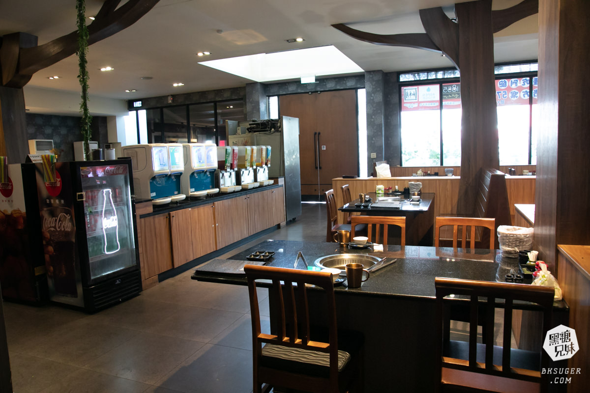 高雄燒肉吃到飽聚餐|秘町無煙炭火燒肉民族店|精緻生魚片和牛饗宴$579起任你吃 - 第2張圖 高雄燒肉吃到飽聚餐|秘町無煙炭火燒肉民族店|精緻生魚片和牛饗宴$579起任你吃