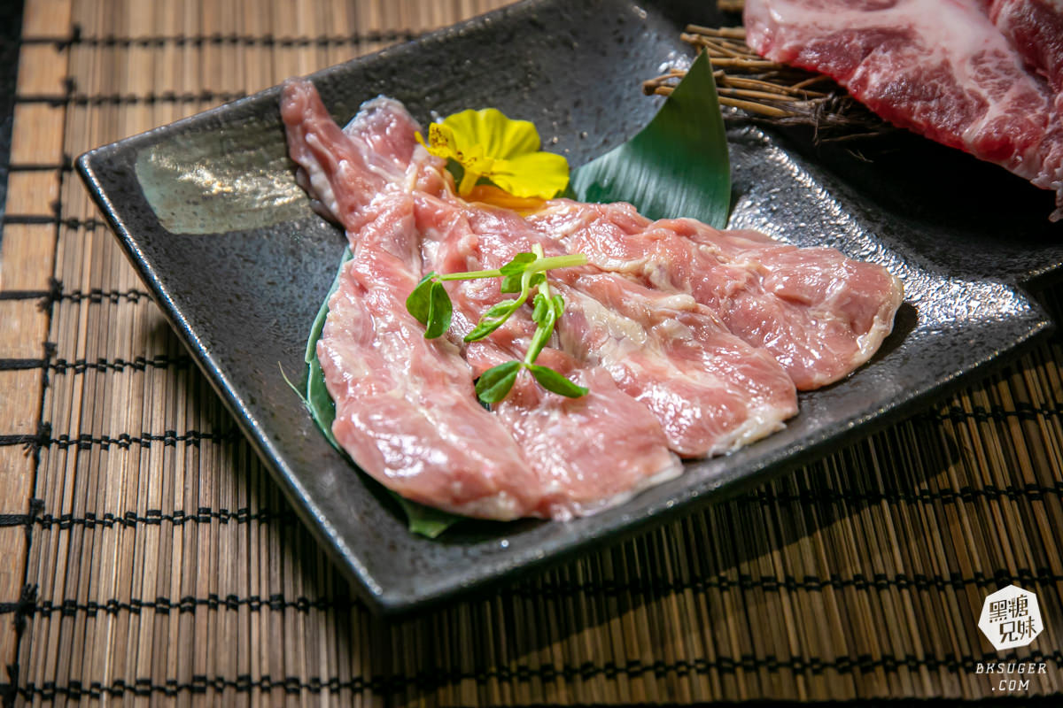 高雄燒肉吃到飽聚餐|秘町無煙炭火燒肉民族店|精緻生魚片和牛饗宴$579起任你吃 - 第32張圖 高雄燒肉吃到飽聚餐|秘町無煙炭火燒肉民族店|精緻生魚片和牛饗宴$579起任你吃