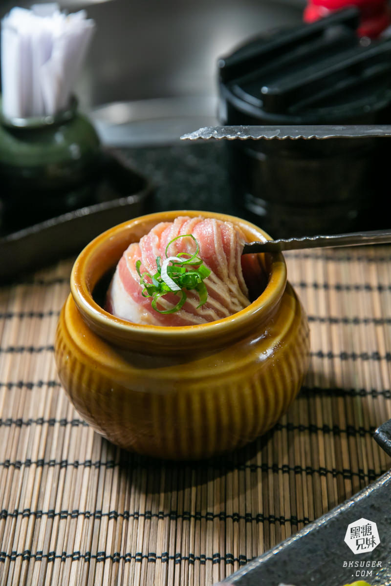 高雄燒肉吃到飽聚餐|秘町無煙炭火燒肉民族店|精緻生魚片和牛饗宴$579起任你吃 - 第35張圖 高雄燒肉吃到飽聚餐|秘町無煙炭火燒肉民族店|精緻生魚片和牛饗宴$579起任你吃