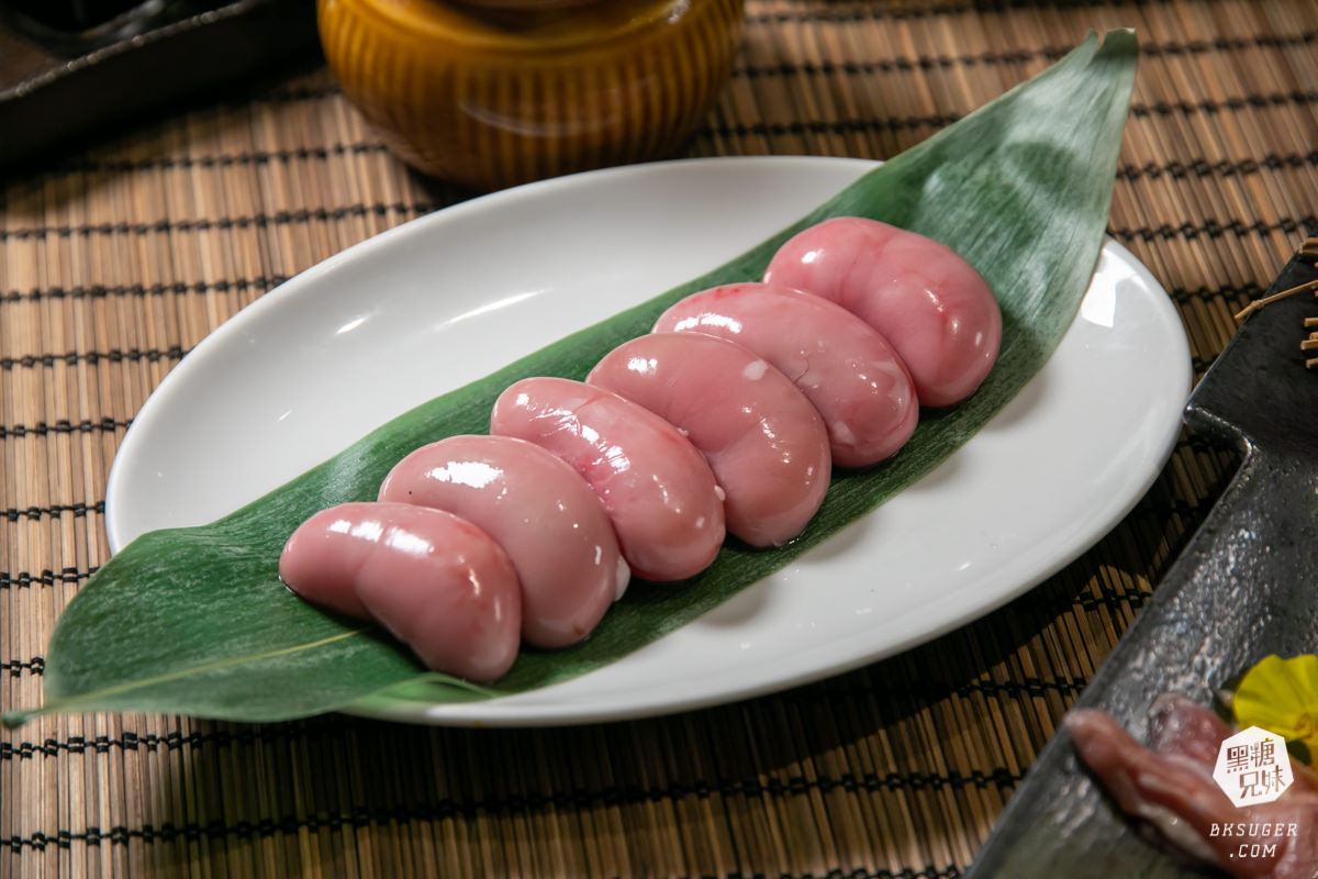 高雄燒肉吃到飽聚餐|秘町無煙炭火燒肉民族店|精緻生魚片和牛饗宴$579起任你吃 - 第36張圖 高雄燒肉吃到飽聚餐|秘町無煙炭火燒肉民族店|精緻生魚片和牛饗宴$579起任你吃