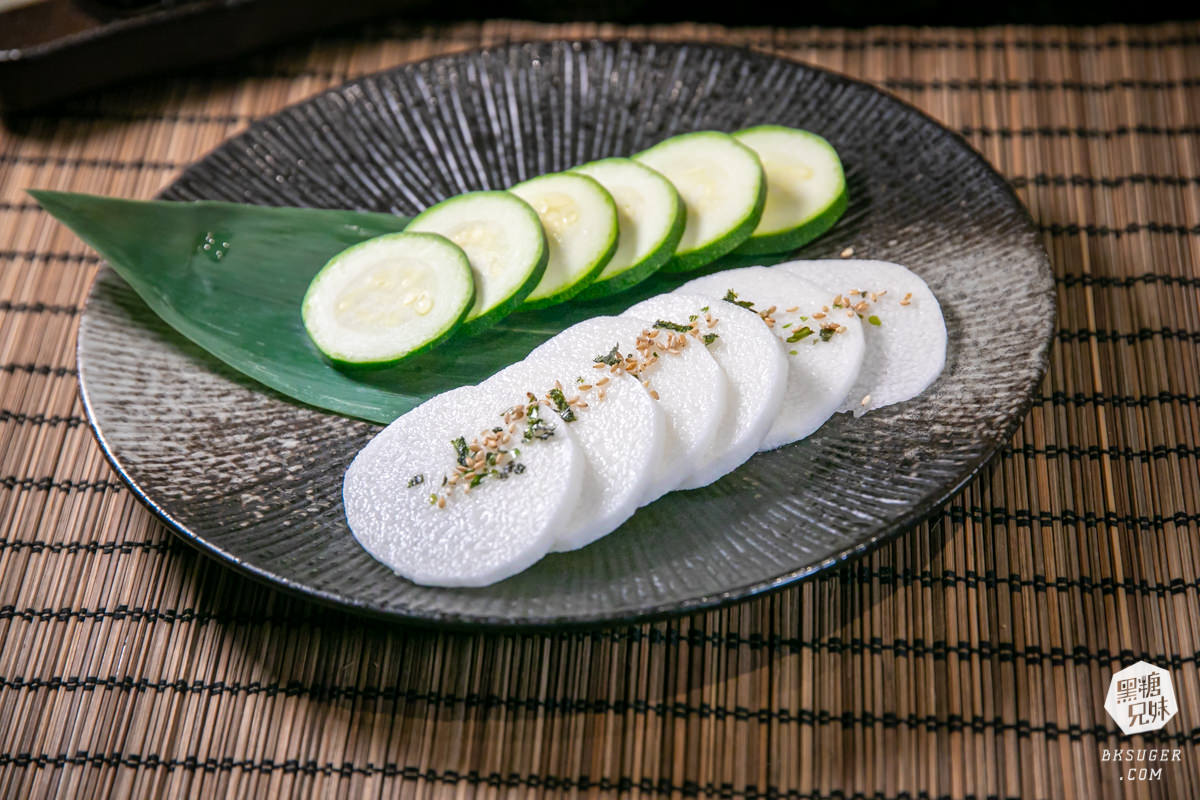 高雄燒肉吃到飽聚餐|秘町無煙炭火燒肉民族店|精緻生魚片和牛饗宴$579起任你吃 - 第48張圖 高雄燒肉吃到飽聚餐|秘町無煙炭火燒肉民族店|精緻生魚片和牛饗宴$579起任你吃