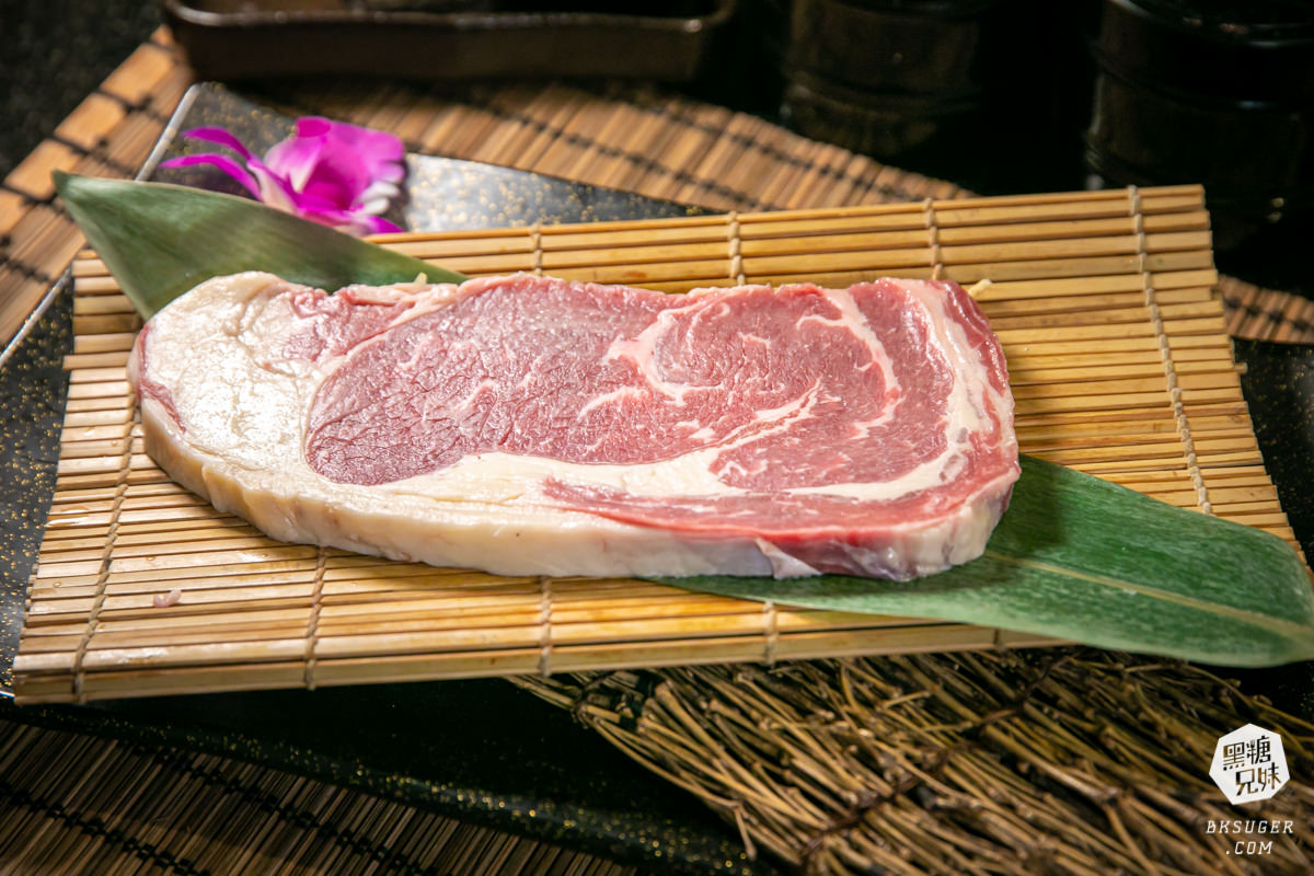 高雄燒肉吃到飽聚餐|秘町無煙炭火燒肉民族店|精緻生魚片和牛饗宴$579起任你吃 - 第25張圖 高雄燒肉吃到飽聚餐|秘町無煙炭火燒肉民族店|精緻生魚片和牛饗宴$579起任你吃