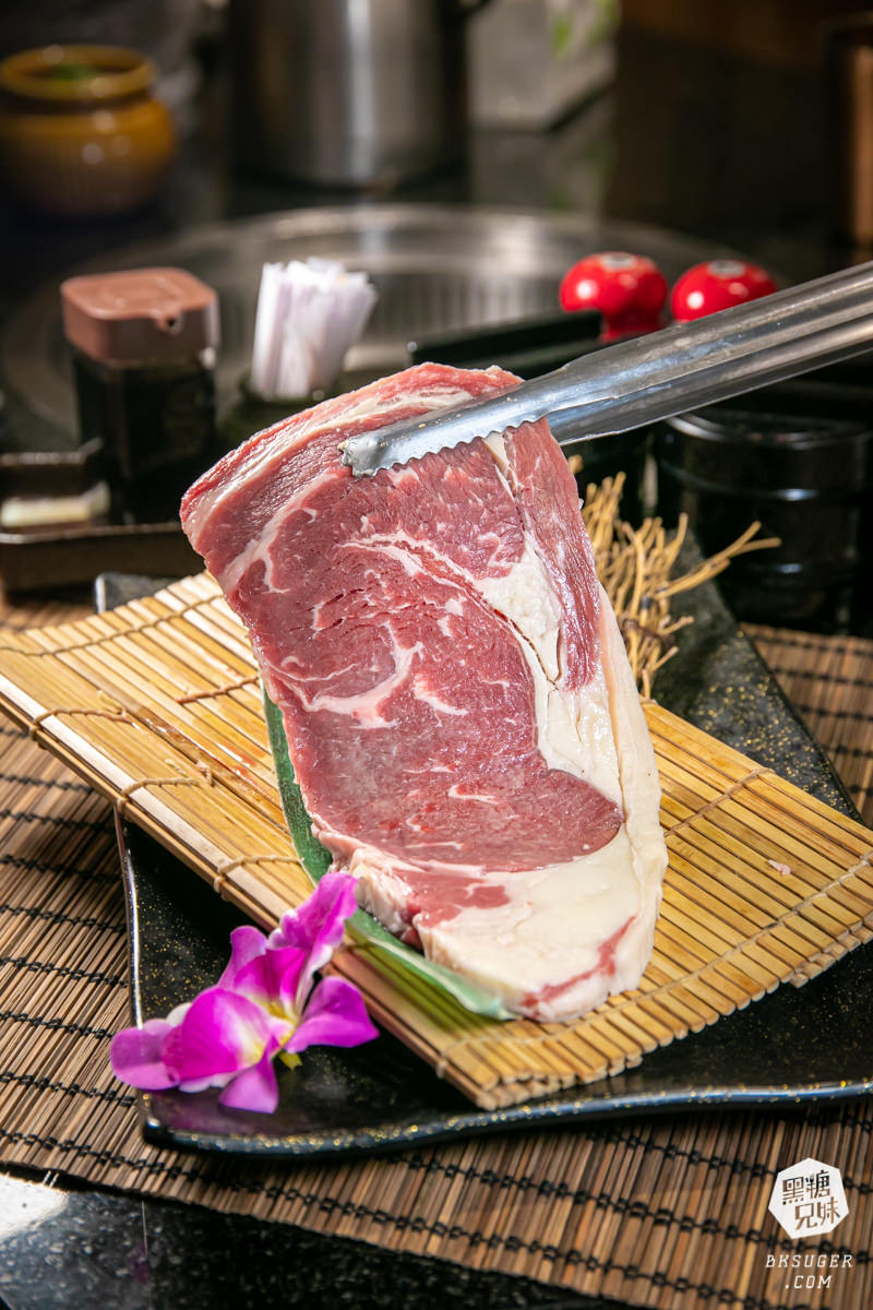 高雄燒肉吃到飽聚餐|秘町無煙炭火燒肉民族店|精緻生魚片和牛饗宴$579起任你吃 - 第26張圖 高雄燒肉吃到飽聚餐|秘町無煙炭火燒肉民族店|精緻生魚片和牛饗宴$579起任你吃