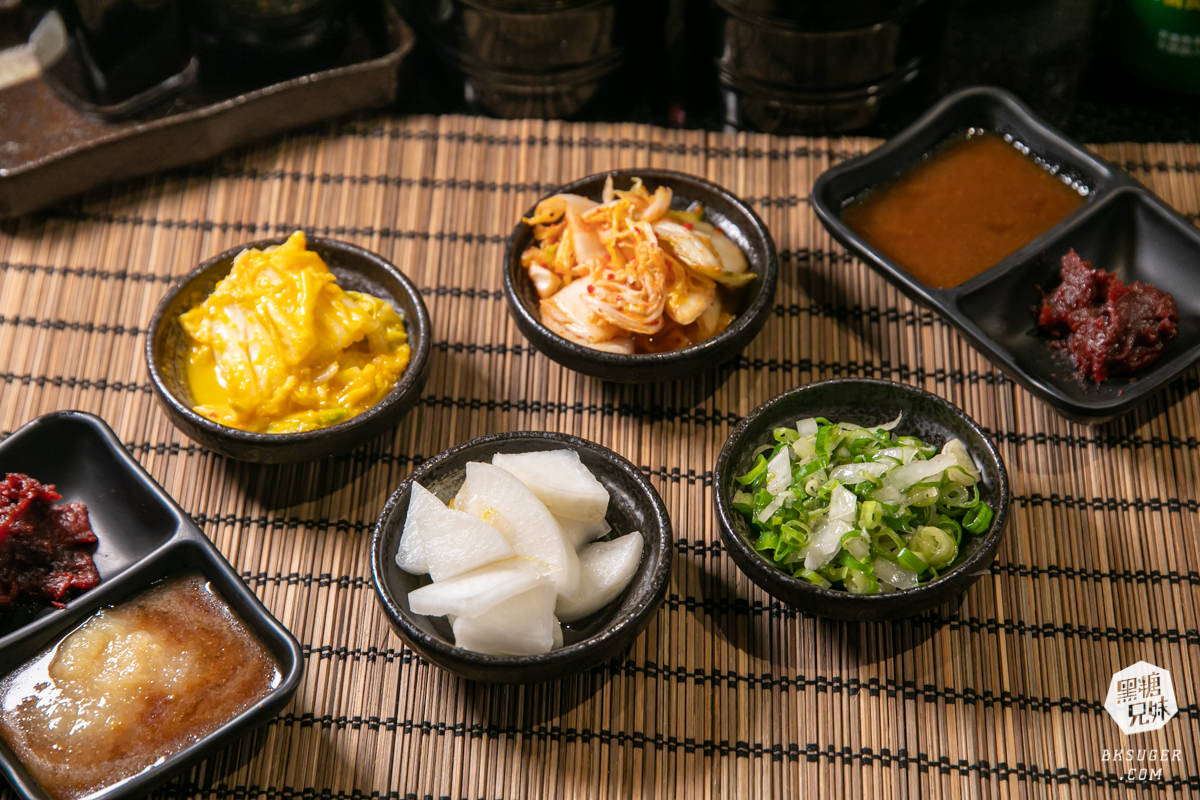 高雄燒肉吃到飽聚餐|秘町無煙炭火燒肉民族店|精緻生魚片和牛饗宴$579起任你吃 - 第12張圖 高雄燒肉吃到飽聚餐|秘町無煙炭火燒肉民族店|精緻生魚片和牛饗宴$579起任你吃