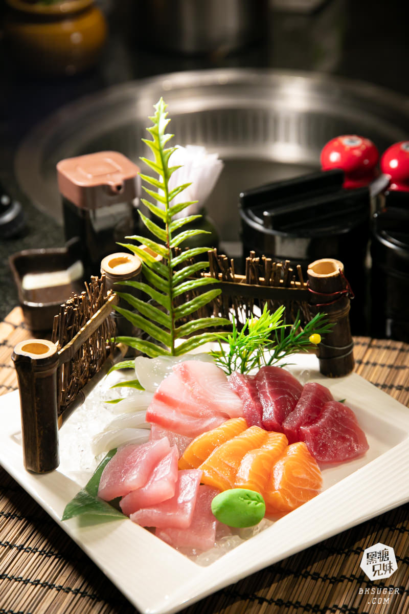 高雄燒肉吃到飽聚餐|秘町無煙炭火燒肉民族店|精緻生魚片和牛饗宴$579起任你吃 - 第19張圖 高雄燒肉吃到飽聚餐|秘町無煙炭火燒肉民族店|精緻生魚片和牛饗宴$579起任你吃