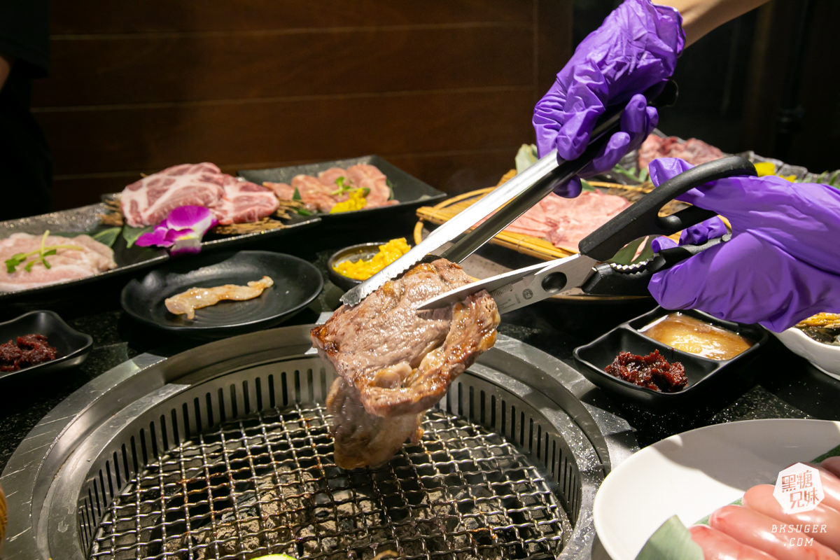 高雄燒肉吃到飽聚餐|秘町無煙炭火燒肉民族店|精緻生魚片和牛饗宴$579起任你吃 - 第27張圖 高雄燒肉吃到飽聚餐|秘町無煙炭火燒肉民族店|精緻生魚片和牛饗宴$579起任你吃