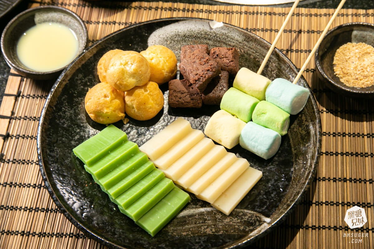 高雄燒肉吃到飽聚餐|秘町無煙炭火燒肉民族店|精緻生魚片和牛饗宴$579起任你吃 - 第49張圖 高雄燒肉吃到飽聚餐|秘町無煙炭火燒肉民族店|精緻生魚片和牛饗宴$579起任你吃