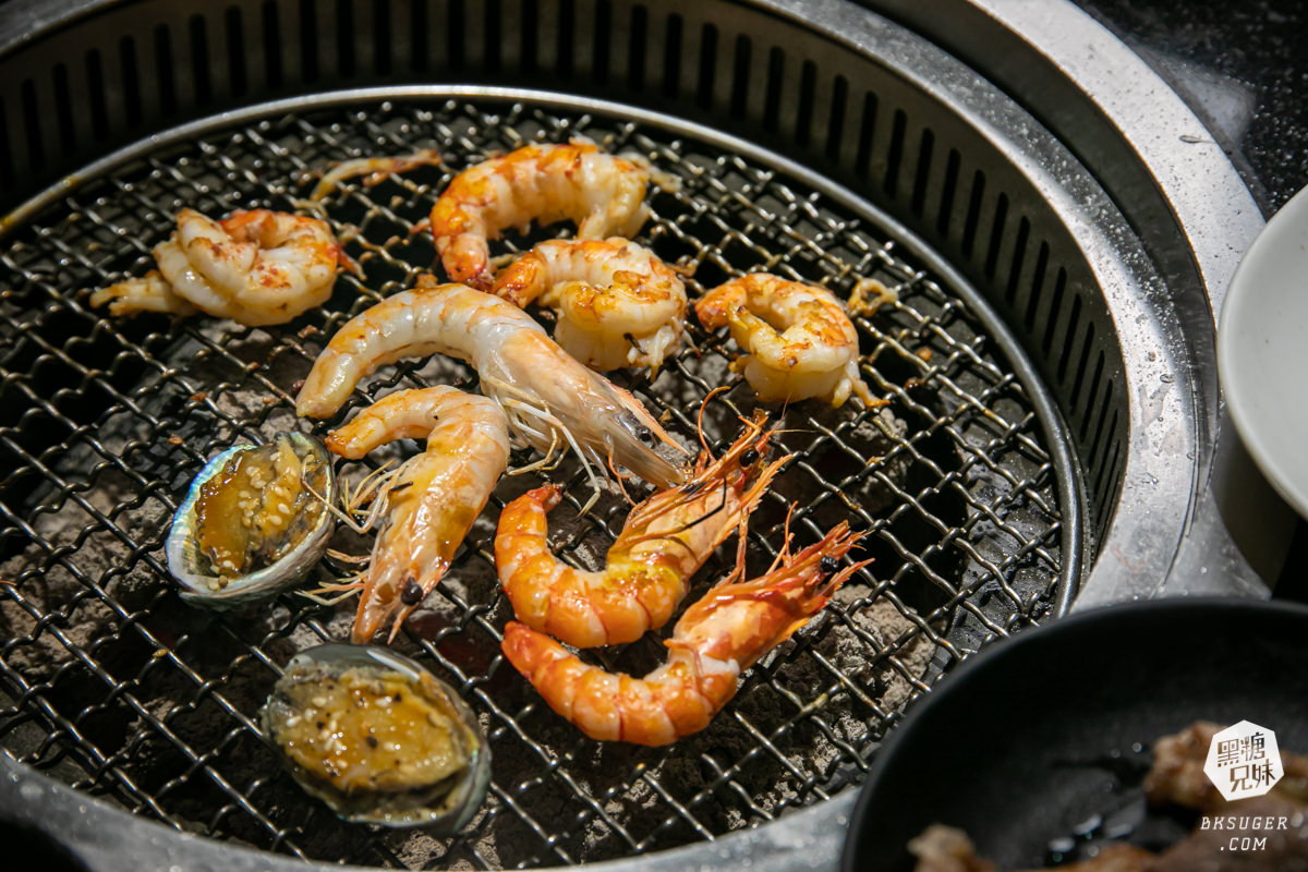 高雄燒肉吃到飽聚餐|秘町無煙炭火燒肉民族店|精緻生魚片和牛饗宴$579起任你吃 - 第47張圖 高雄燒肉吃到飽聚餐|秘町無煙炭火燒肉民族店|精緻生魚片和牛饗宴$579起任你吃