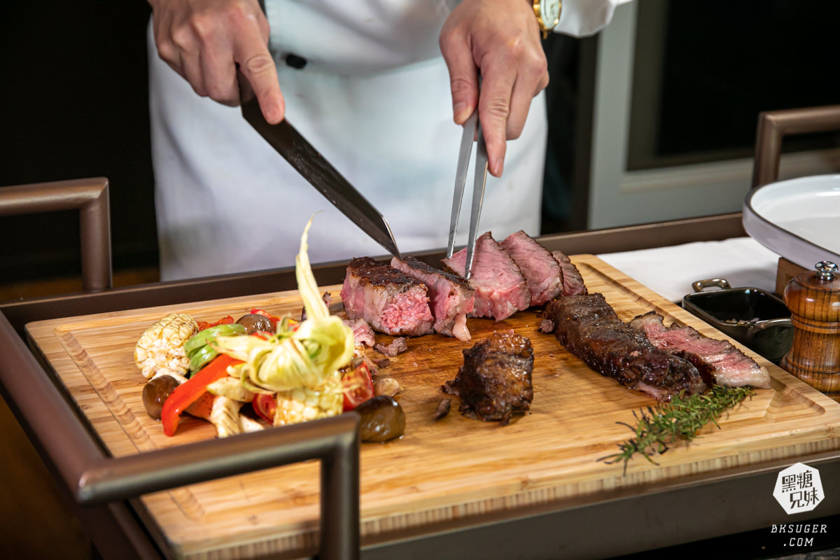高雄漢來焰牛排館｜共享排餐＆桌邊秀互動理念｜質感小農精緻沙拉甜點自助吧