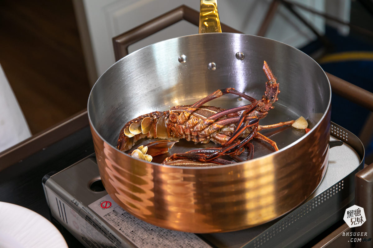 高雄漢來焰牛排館｜共享排餐＆桌邊秀互動理念｜質感小農精緻沙拉甜點自助吧