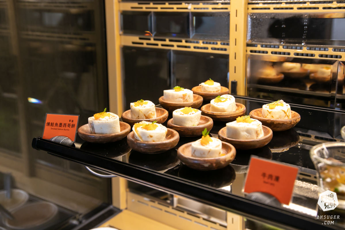 高雄漢來焰牛排館｜共享排餐＆桌邊秀互動理念｜質感小農精緻沙拉甜點自助吧