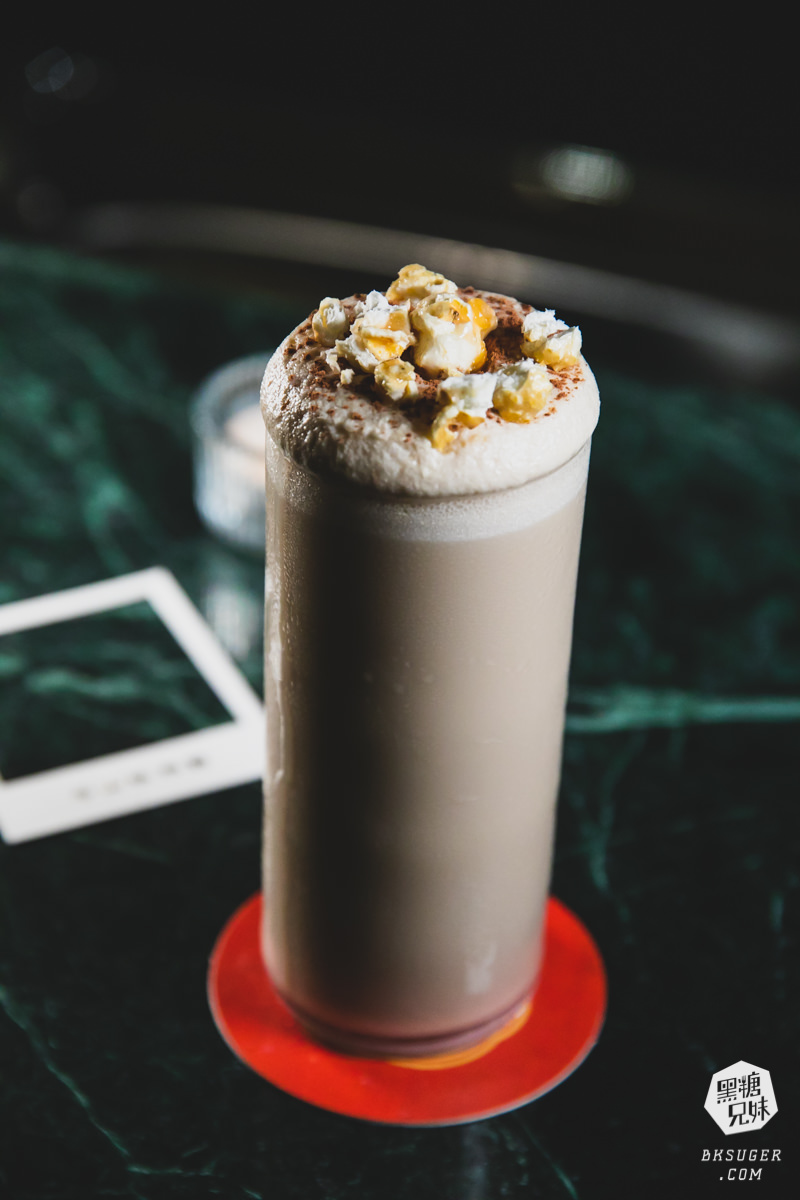 高雄特色酒吧-谷山映相館|復刻手沖相片暗房|西子灣渡輪站老屋懷舊風情酒吧 - 第12張圖 高雄特色酒吧-谷山映相館|復刻手沖相片暗房|西子灣渡輪站老屋懷舊風情酒吧