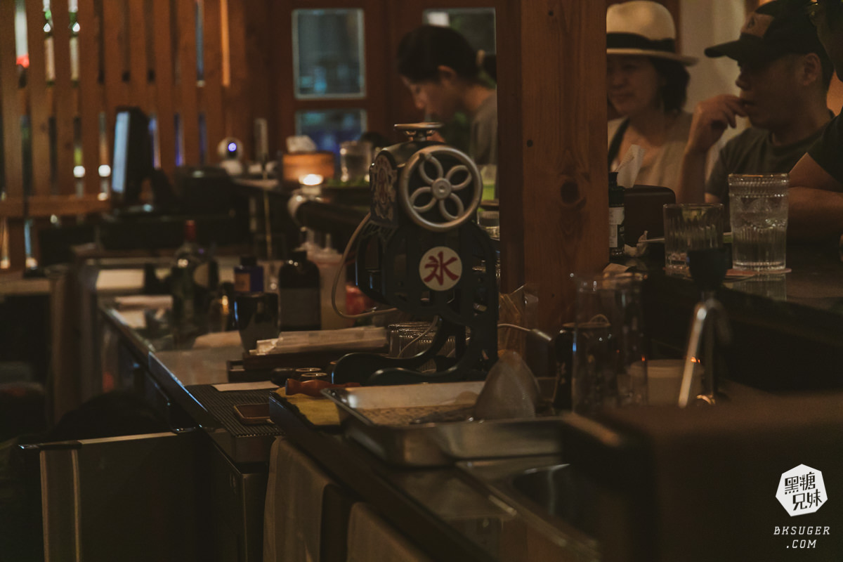 高雄特色酒吧-谷山映相館|復刻手沖相片暗房|西子灣渡輪站老屋懷舊風情酒吧 - 第21張圖 高雄特色酒吧-谷山映相館|復刻手沖相片暗房|西子灣渡輪站老屋懷舊風情酒吧