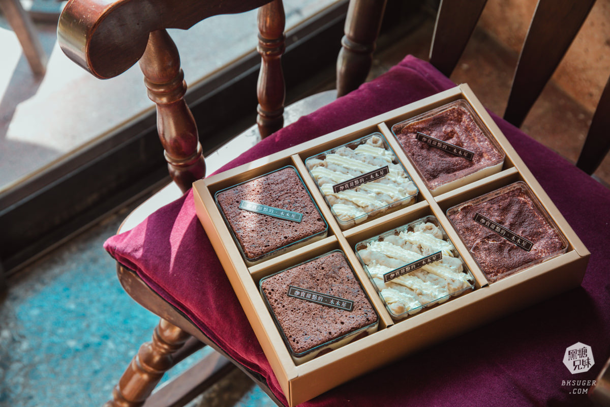 高雄甜點|賣甜點的木木屋|超復古物件下午茶,濃厚的懷舊風格|必吃手工毛巾捲! - 第39張圖 高雄甜點|賣甜點的木木屋|超復古物件下午茶,濃厚的懷舊風格|必吃手工毛巾捲!