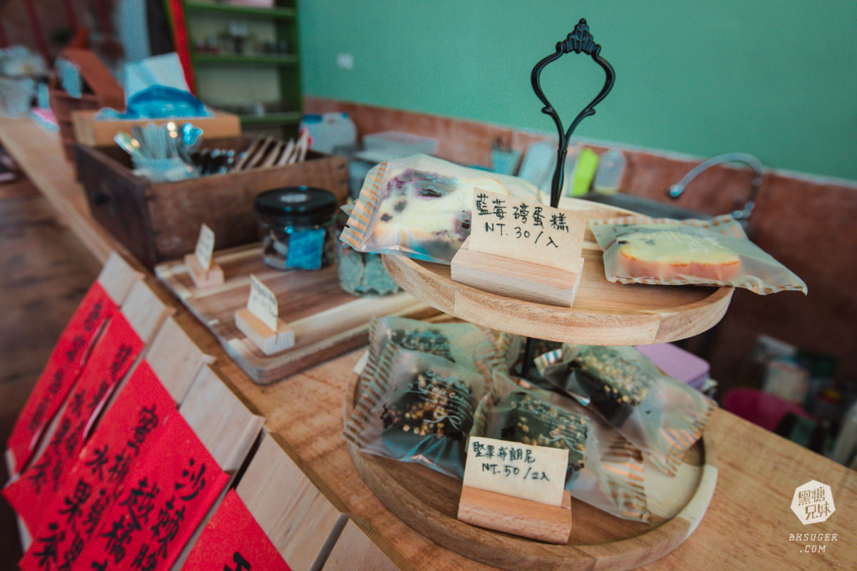 高雄甜點|賣甜點的木木屋|超復古物件下午茶,濃厚的懷舊風格|必吃手工毛巾捲! - 第12張圖 高雄甜點|賣甜點的木木屋|超復古物件下午茶,濃厚的懷舊風格|必吃手工毛巾捲!