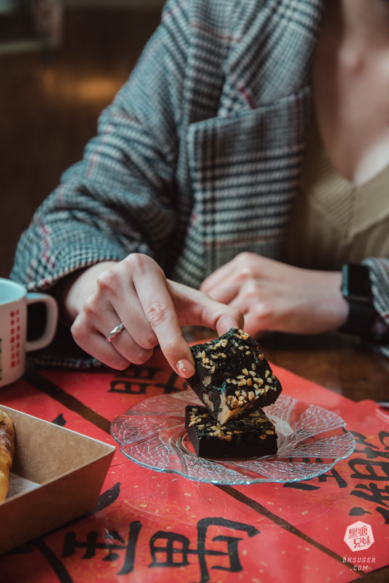 高雄甜點|賣甜點的木木屋|超復古物件下午茶,濃厚的懷舊風格|必吃手工毛巾捲! - 第31張圖 高雄甜點|賣甜點的木木屋|超復古物件下午茶,濃厚的懷舊風格|必吃手工毛巾捲!