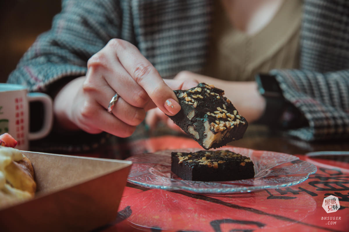 高雄甜點|賣甜點的木木屋|超復古物件下午茶,濃厚的懷舊風格|必吃手工毛巾捲! - 第32張圖 高雄甜點|賣甜點的木木屋|超復古物件下午茶,濃厚的懷舊風格|必吃手工毛巾捲!