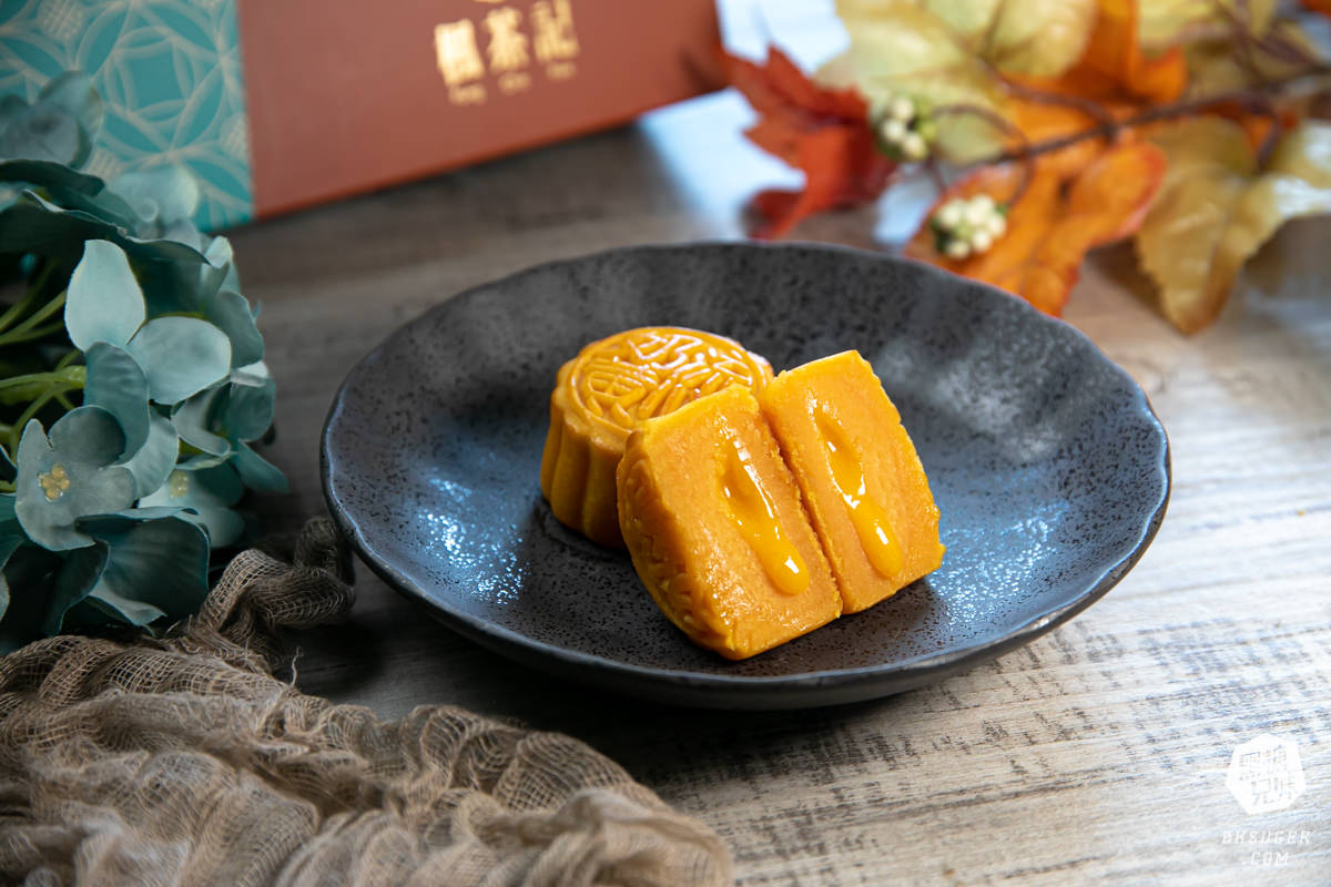 楓茶記2023中秋月餅推薦|流心奶皇vs芝麻流心月餅通通選|菠蘿蛋黃酥經典必敗伴手禮 - 第7張圖 楓茶記2023中秋月餅推薦|流心奶皇vs芝麻流心月餅通通選|菠蘿蛋黃酥經典必敗伴手禮