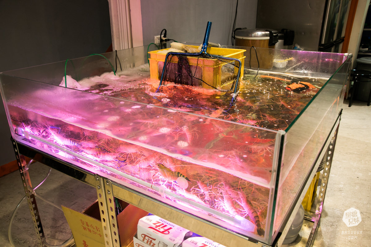 高雄吃到飽火鍋|酒爐澳門卜卜蜆高雄九如總店|鮮蝦蛤蠣的吃到爽天堂,喜歡鮮味的必吃,還有泰國蝦、牛奶蛤吃到飽 - 第2張圖 高雄吃到飽火鍋|酒爐澳門卜卜蜆高雄九如總店|鮮蝦蛤蠣的吃到爽天堂,喜歡鮮味的必吃,還有泰國蝦、牛奶蛤吃到飽