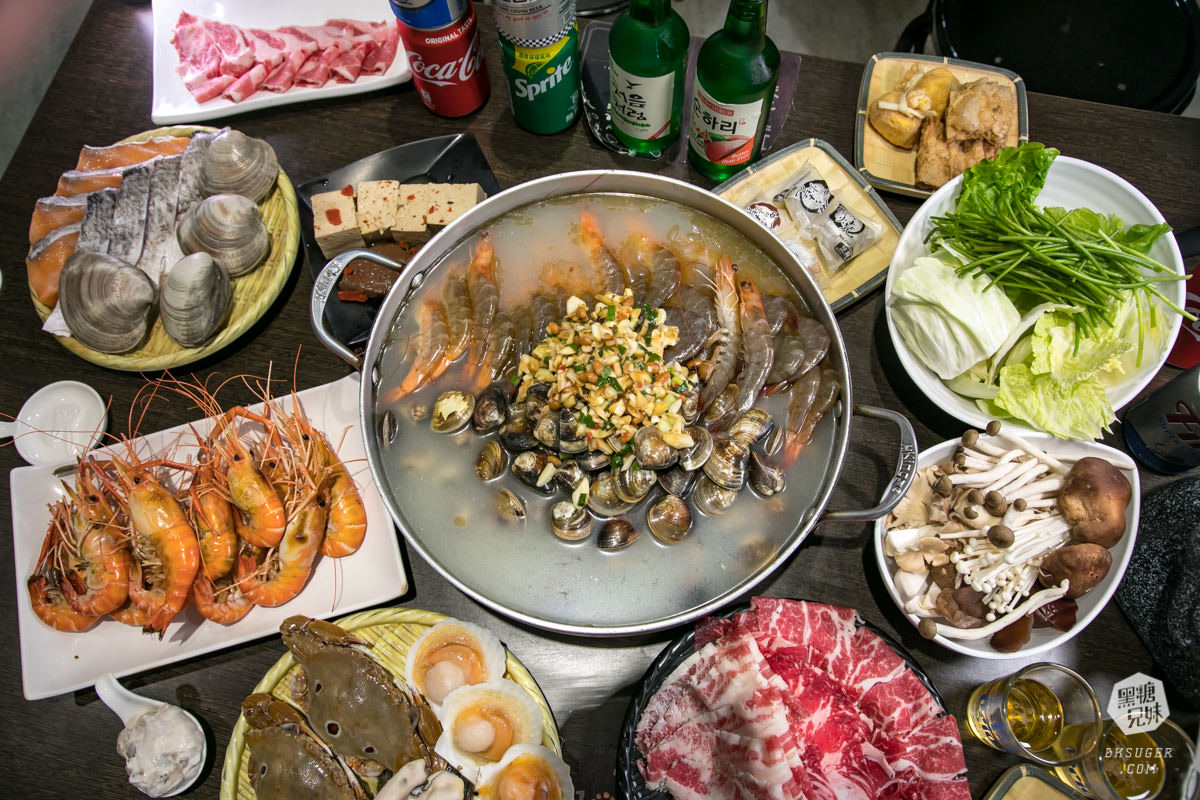 高雄吃到飽火鍋|酒爐澳門卜卜蜆高雄九如總店|鮮蝦蛤蠣的吃到爽天堂,喜歡鮮味的必吃,還有泰國蝦、牛奶蛤吃到飽 - 第1張圖 高雄吃到飽火鍋|酒爐澳門卜卜蜆高雄九如總店|鮮蝦蛤蠣的吃到爽天堂,喜歡鮮味的必吃,還有泰國蝦、牛奶蛤吃到飽