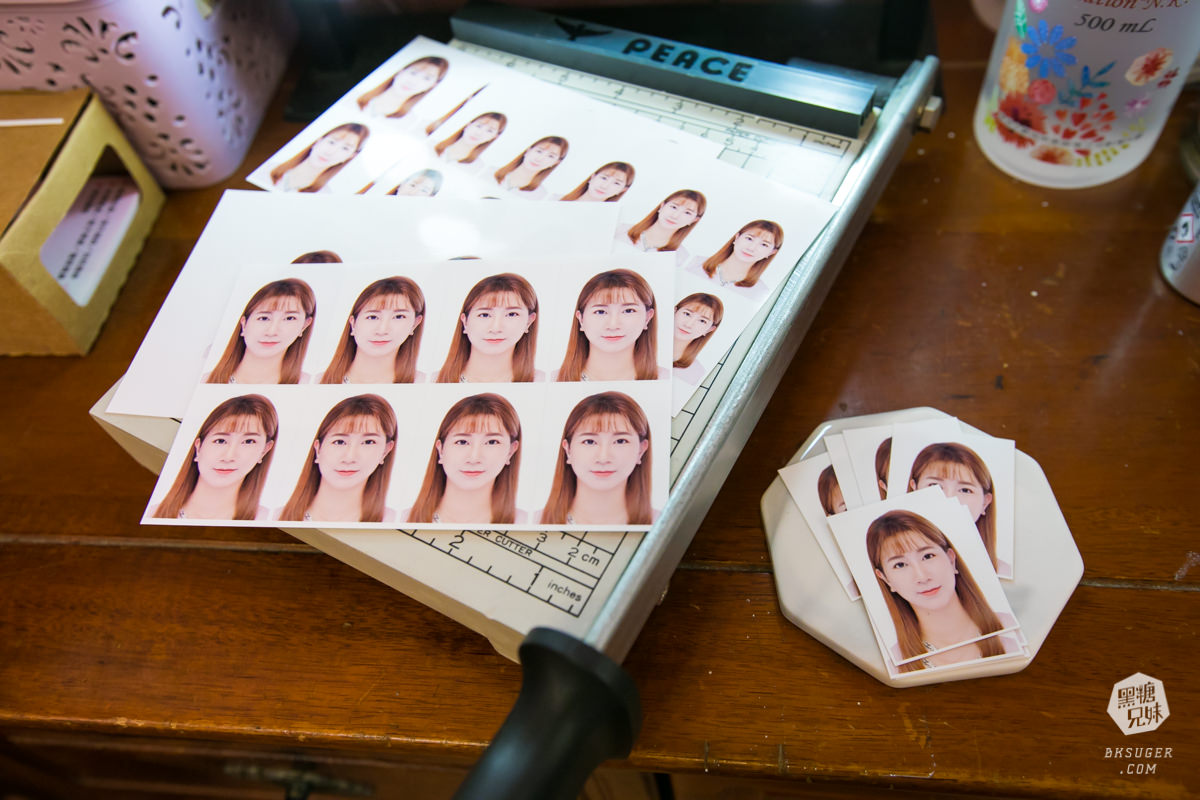 高雄證件照推薦|詠捷彤芯攝影工作室|2022身分證證件照、護照證件照拍攝|高雄攝影推薦楊書偉 - 第27張圖 高雄證件照推薦|詠捷彤芯攝影工作室|2022身分證證件照、護照證件照拍攝|高雄攝影推薦楊書偉