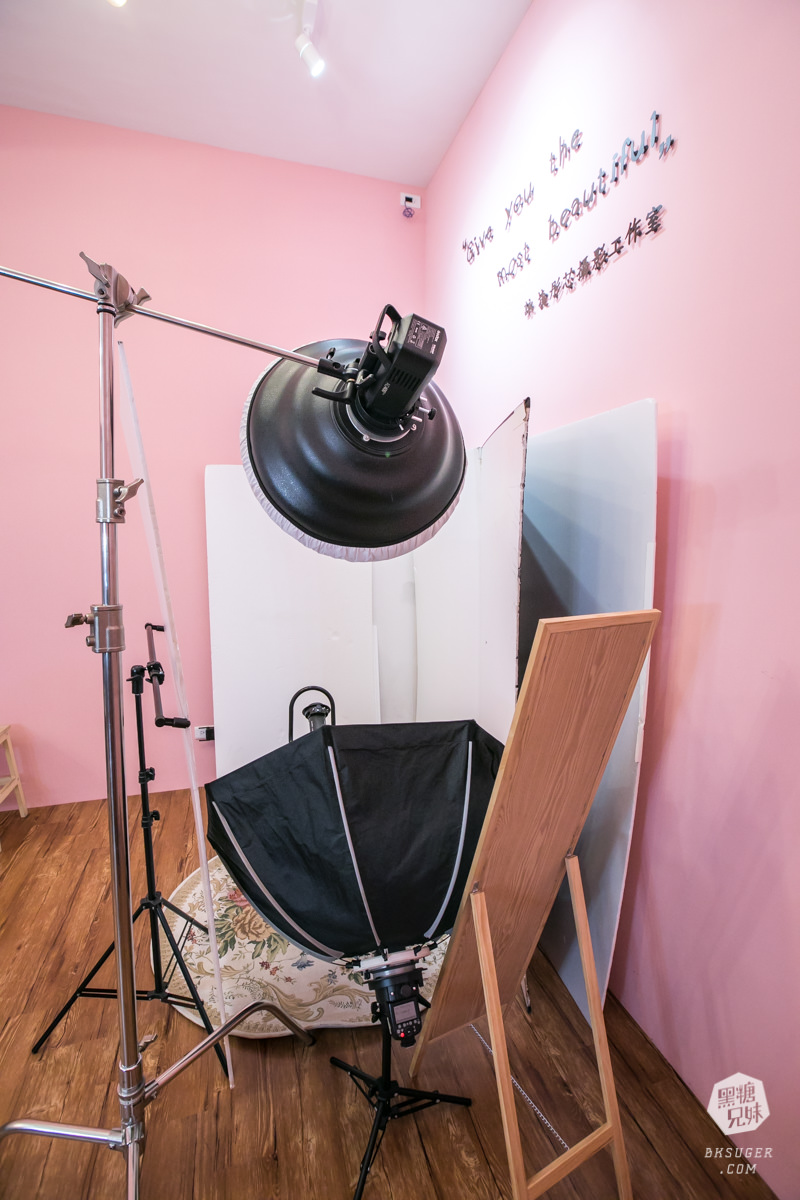 高雄證件照推薦|詠捷彤芯攝影工作室|2022身分證證件照、護照證件照拍攝|高雄攝影推薦楊書偉 - 第20張圖 高雄證件照推薦|詠捷彤芯攝影工作室|2022身分證證件照、護照證件照拍攝|高雄攝影推薦楊書偉