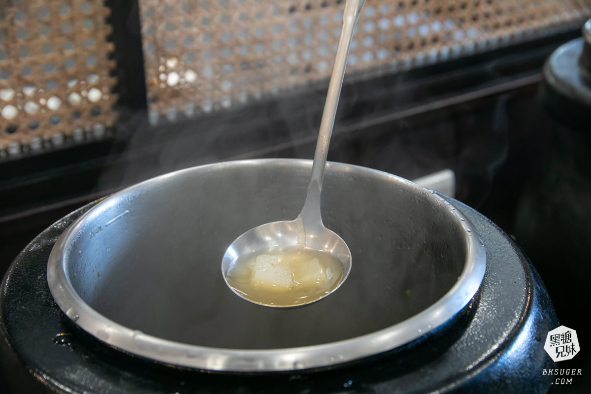 (已歇業)會安越南海鮮燒烤-高雄明誠店|獨有的中越料理風格搭配燒烤、特色鍋物|必吃煎斑燒、越式甘蔗蝦 - 第12張圖 (已歇業)會安越南海鮮燒烤-高雄明誠店|獨有的中越料理風格搭配燒烤、特色鍋物|必吃煎斑燒、越式甘蔗蝦