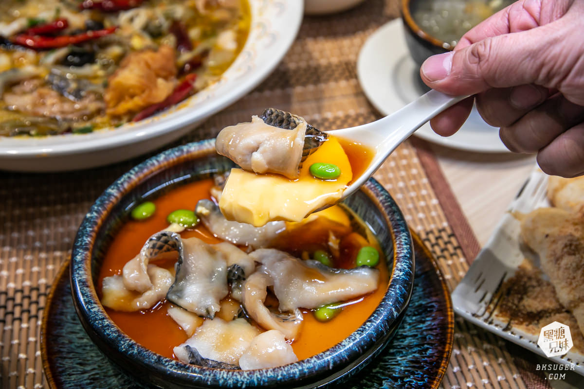 高雄-溜溜酸菜魚專賣店超推薦|巨寶盆大的酸菜魚家庭聚餐、聚會的中餐川菜好選擇|漢來美食品牌 - 第25張圖 高雄-溜溜酸菜魚專賣店超推薦|巨寶盆大的酸菜魚家庭聚餐、聚會的中餐川菜好選擇|漢來美食品牌