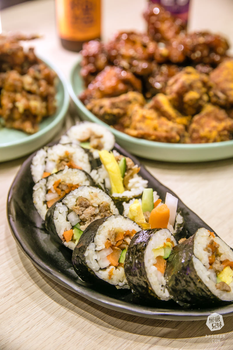 高雄韓式炸雞餐廳-脆穀韓式炸雞|絕美粉紅酒吧配炸雞|閨蜜界必訪韓系炸雞店 - 第29張圖 高雄韓式炸雞餐廳-脆穀韓式炸雞|絕美粉紅酒吧配炸雞|閨蜜界必訪韓系炸雞店