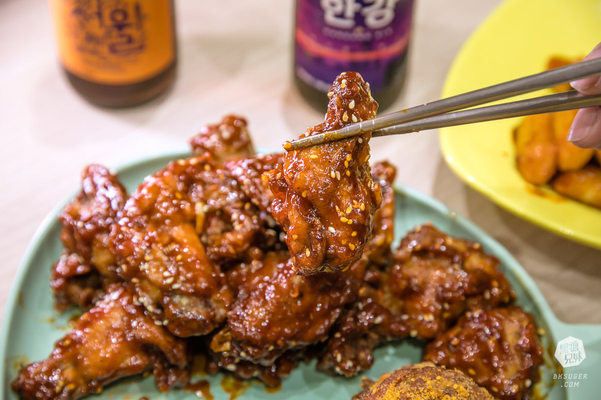 高雄韓式炸雞餐廳-脆穀韓式炸雞|絕美粉紅酒吧配炸雞|閨蜜界必訪韓系炸雞店 - 第28張圖 高雄韓式炸雞餐廳-脆穀韓式炸雞|絕美粉紅酒吧配炸雞|閨蜜界必訪韓系炸雞店