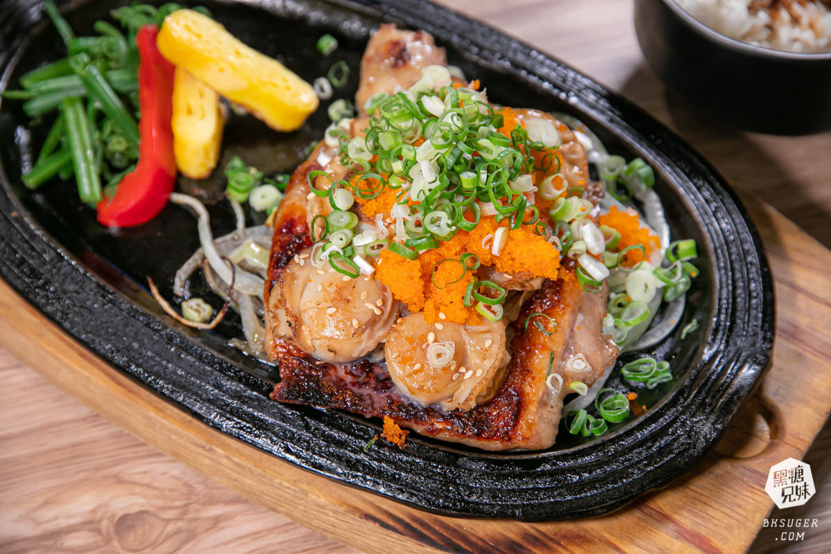 鬥牛士牛排食堂五福店|爆量蝦卵海陸吃法!!生蠔10顆VS帆立貝6顆,搭配牛排&爆量蝦卵香菜,超浮誇登場!! - 第9張圖 鬥牛士牛排食堂五福店|爆量蝦卵海陸吃法!!生蠔10顆VS帆立貝6顆,搭配牛排&爆量蝦卵香菜,超浮誇登場!!