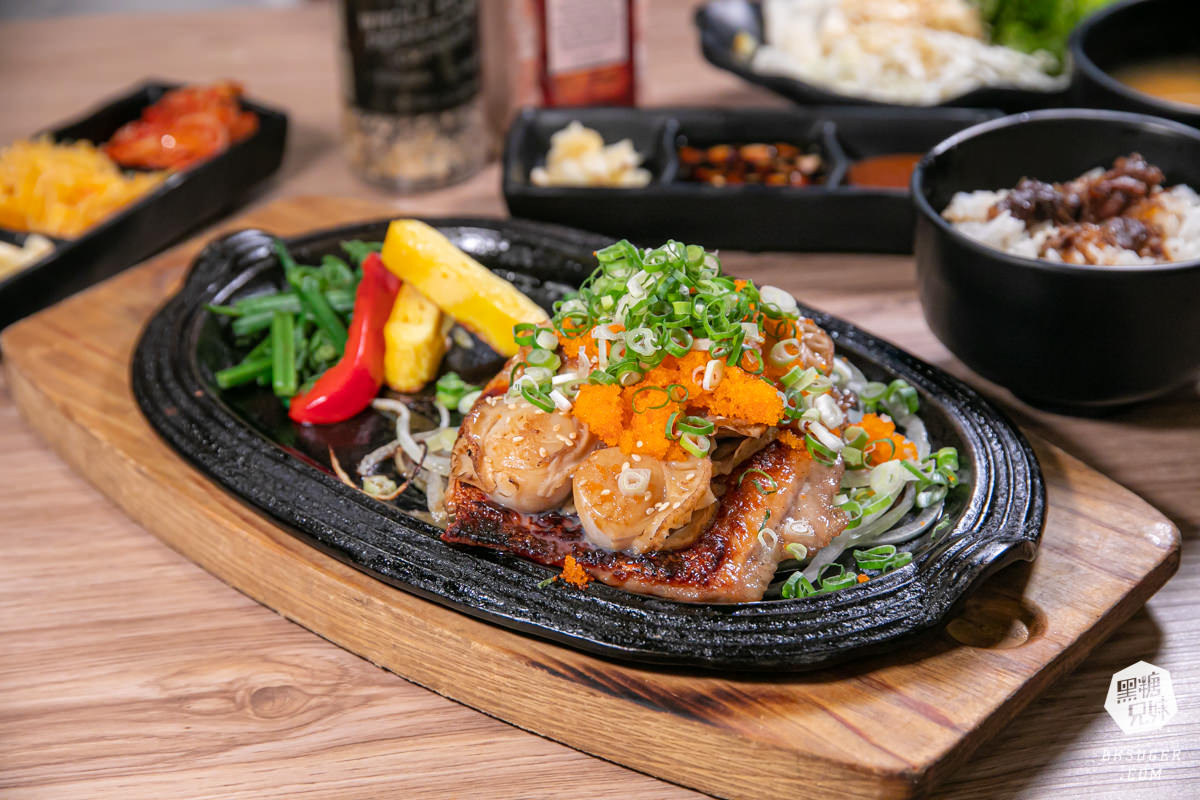 鬥牛士牛排食堂五福店|爆量蝦卵海陸吃法!!生蠔10顆VS帆立貝6顆,搭配牛排&爆量蝦卵香菜,超浮誇登場!! - 第8張圖 鬥牛士牛排食堂五福店|爆量蝦卵海陸吃法!!生蠔10顆VS帆立貝6顆,搭配牛排&爆量蝦卵香菜,超浮誇登場!!