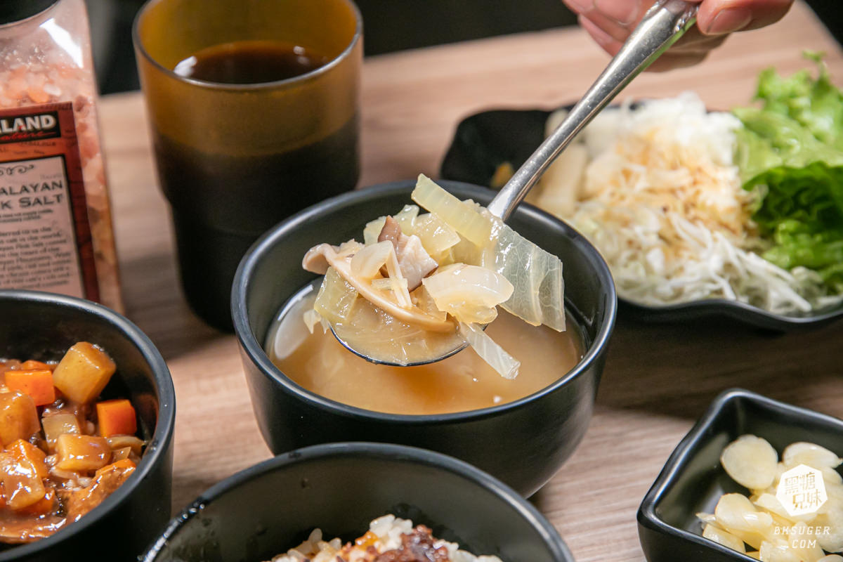 鬥牛士牛排食堂五福店|爆量蝦卵海陸吃法!!生蠔10顆VS帆立貝6顆,搭配牛排&爆量蝦卵香菜,超浮誇登場!! - 第21張圖 鬥牛士牛排食堂五福店|爆量蝦卵海陸吃法!!生蠔10顆VS帆立貝6顆,搭配牛排&爆量蝦卵香菜,超浮誇登場!!